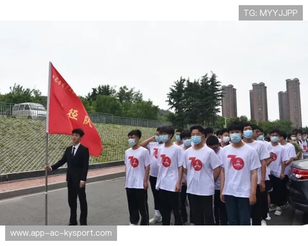 俱乐部举办“青少年体育先锋”表彰大会