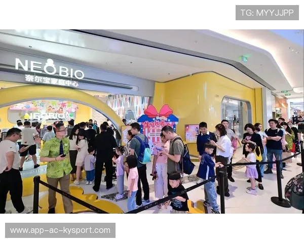 赛事主办方推出家庭套票促进亲子观赛文化发展，亲子家庭比赛